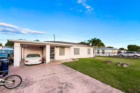 Купить виллу или дом в Майами, Флорида 3 спальни, 90.58м2, № 1998180 - фото 3