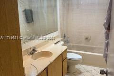 Townhouse in West Palm Beach, Florida 2 bedrooms, 114.83 sq.m. № 1860157 - photo 18