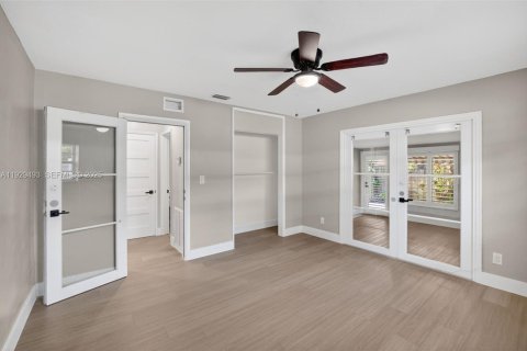 Commercial property in Fort Lauderdale, Florida 169.18 sq.m. № 1990216 - photo 25