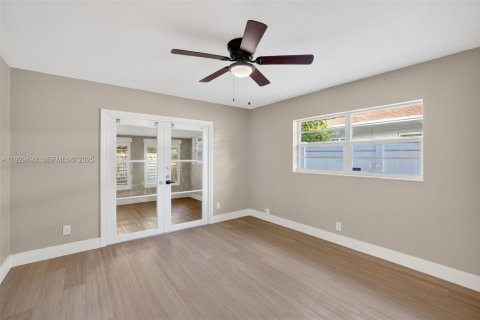 Commercial property in Fort Lauderdale, Florida 169.18 sq.m. № 1990216 - photo 24