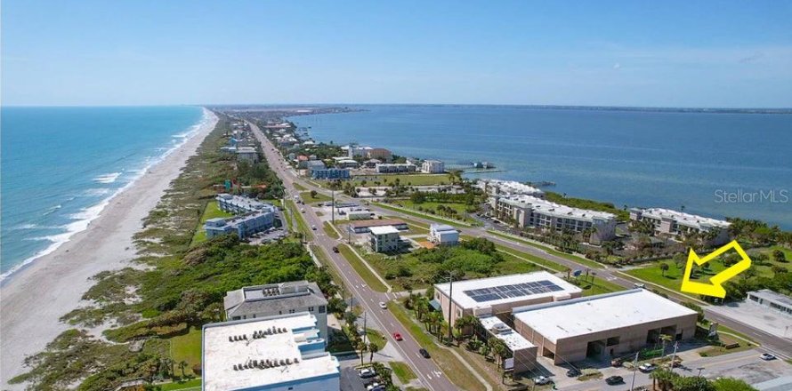 Immobilier commercial à Cocoa Beach, Floride № 1522684