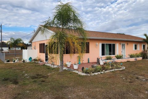 Casa en venta en Punta Gorda, Florida, 3 dormitorios, 136.01 m2 № 2388620 - foto 2