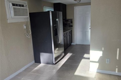 Apartamento en alquiler en Tampa, Florida, 2 dormitorios, 120.4 m2 № 1906818 - foto 4