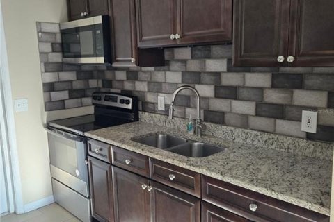 Apartamento en alquiler en Tampa, Florida, 2 dormitorios, 120.4 m2 № 1906818 - foto 5