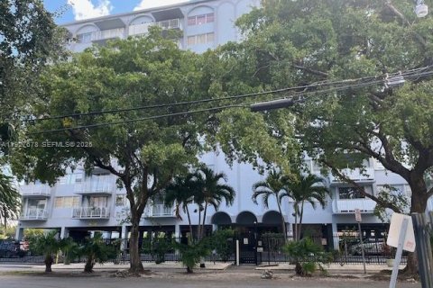 Снять в аренду кондоминиум в Норт-Майами, Флорида 53.51м2, № 1990644 - фото 1