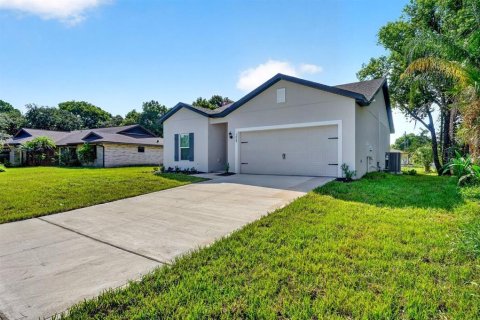 Villa ou maison à vendre à Deltona, Floride: 3 chambres, 112.04 m2 № 2306789 - photo 3