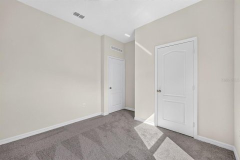 Villa ou maison à vendre à Deltona, Floride: 3 chambres, 112.04 m2 № 2306789 - photo 15