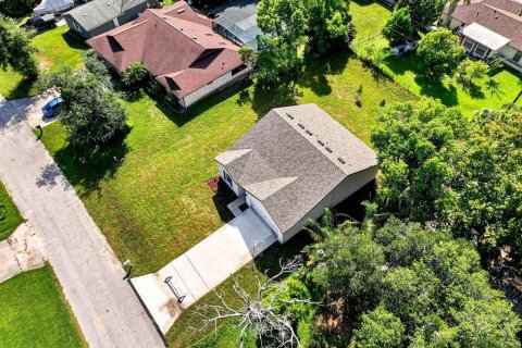 Villa ou maison à vendre à Deltona, Floride: 3 chambres, 112.04 m2 № 2306789 - photo 25
