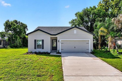 House in Deltona, Florida 3 bedrooms, 112.04 sq.m. № 2306789