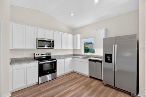 Villa ou maison à vendre à Deltona, Floride: 3 chambres, 112.04 m2 № 2306789 - photo 10