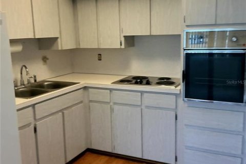 Condo in Kenneth City, Florida, 2 bedrooms  № 2093657 - photo 6