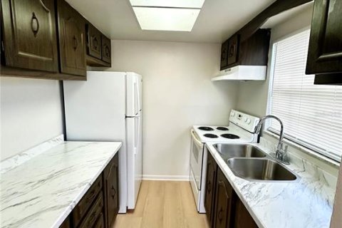 Appartement à louer à Orlando, Floride: 2 chambres, 86.49 m2 № 2430657 - photo 8