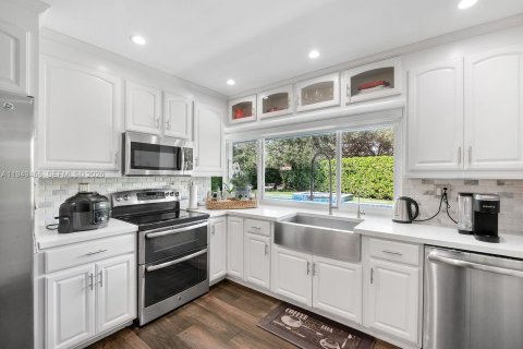 Casa en venta en Palmetto Bay, Florida, 4 dormitorios, 145.11 m2 № 2008660 - foto 5