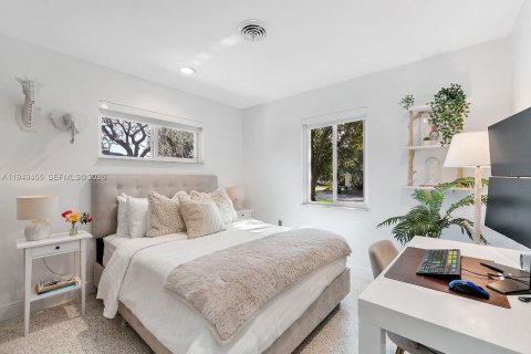 Casa en venta en Palmetto Bay, Florida, 4 dormitorios, 145.11 m2 № 2008660 - foto 12