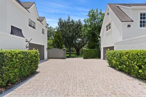 House in Southwest Ranches, Florida 5 bedrooms, 512.08 sq.m. № 2043873 - photo 22