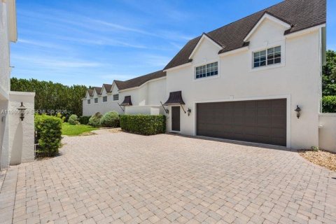 House in Southwest Ranches, Florida 5 bedrooms, 512.08 sq.m. № 2043873 - photo 26