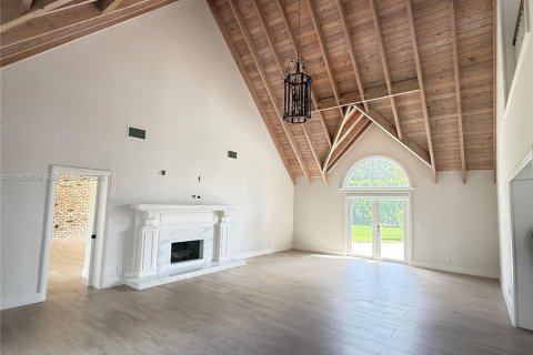 House in Southwest Ranches, Florida 5 bedrooms, 512.08 sq.m. № 2043873 - photo 9