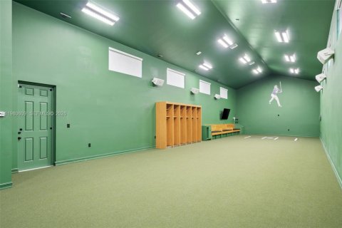 House in Southwest Ranches, Florida 5 bedrooms, 512.08 sq.m. № 2043873 - photo 20