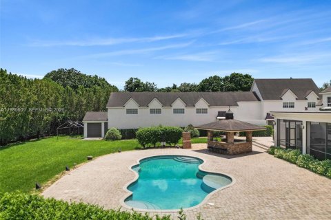 House in Southwest Ranches, Florida 5 bedrooms, 512.08 sq.m. № 2043873 - photo 15