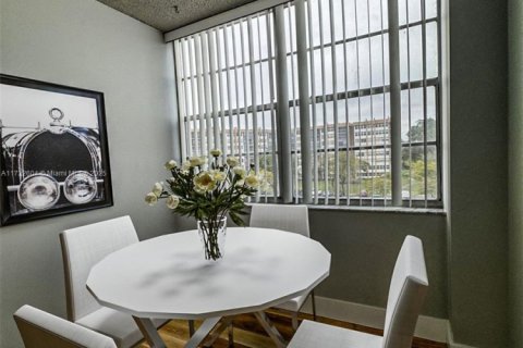 Copropriété à vendre à Pembroke Pines, Floride: 2 chambres, 104.05 m2 № 1940490 - photo 7