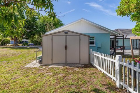 House in Englewood, Florida 3 bedrooms, 173.26 sq.m. № 2115237 - photo 3