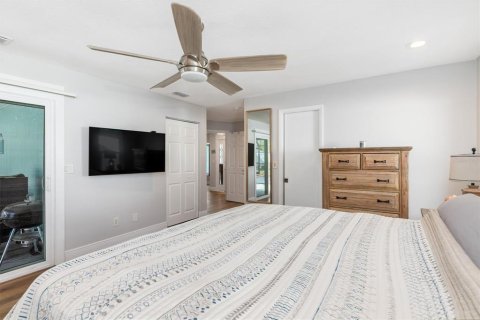 House in Englewood, Florida 3 bedrooms, 173.26 sq.m. № 2115237 - photo 24