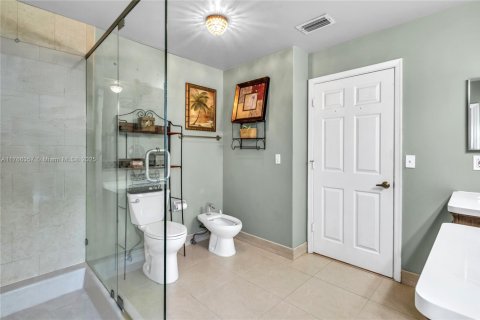 Casa en venta en Pembroke Pines, Florida, 6 dormitorios, 292.36 m2 № 1811099 - foto 29
