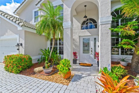 Casa en venta en Pembroke Pines, Florida, 6 dormitorios, 292.36 m2 № 1811099 - foto 6