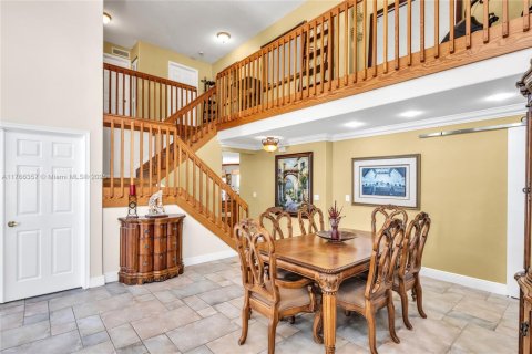Casa en venta en Pembroke Pines, Florida, 6 dormitorios, 292.36 m2 № 1811099 - foto 9