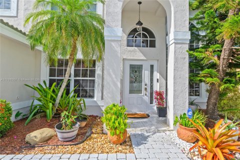 Casa en venta en Pembroke Pines, Florida, 6 dormitorios, 292.36 m2 № 1811099 - foto 5