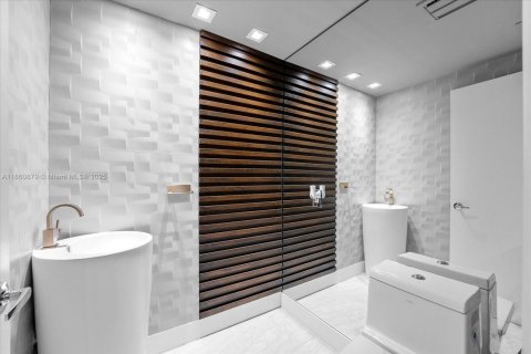 Снять в аренду кондоминиум в Авентура, Флорида 3 спальни, 220.46м2, № 1889150 - фото 10