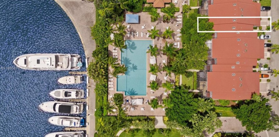 Condo à Aventura, Floride, 3 chambres № 1889150