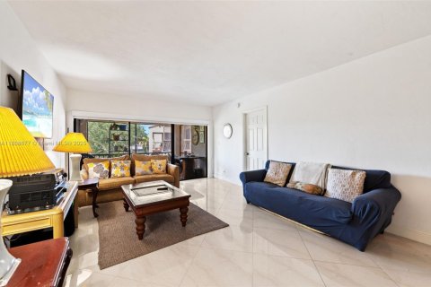 Condominio en venta en Lauderhill, Florida, 2 dormitorios, 93.37 m2 № 1941538 - foto 6