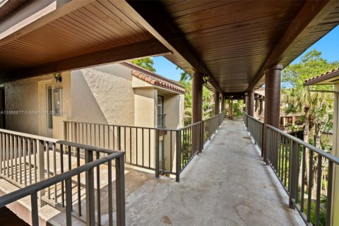 Condominio en venta en Lauderhill, Florida, 2 dormitorios, 93.37 m2 № 1941538 - foto 4