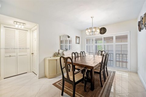 Condominio en venta en Lauderhill, Florida, 2 dormitorios, 93.37 m2 № 1941538 - foto 8
