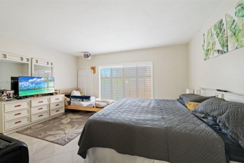 Condominio en venta en Lauderhill, Florida, 2 dormitorios, 93.37 m2 № 1941538 - foto 16