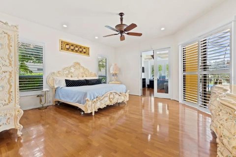 House in Wesley Chapel, Florida 4 bedrooms, 344.57 sq.m. № 2202897 - photo 30