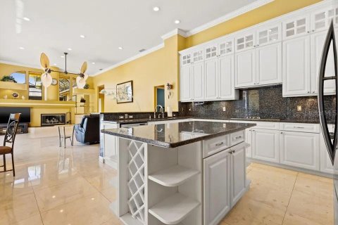 House in Wesley Chapel, Florida 4 bedrooms, 344.57 sq.m. № 2202897 - photo 10
