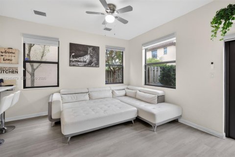 House in Homestead, Florida 2 bedrooms, 132.11 sq.m. № 2002784 - photo 9