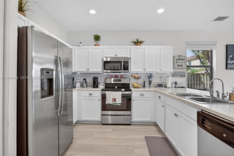 House in Homestead, Florida 2 bedrooms, 132.11 sq.m. № 2002784 - photo 7