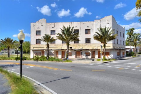 Commercial property in Auburndale, Florida 1972.87 sq.m. № 1849930 - photo 1