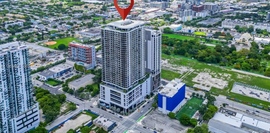 Студия в кондо в Майами, Флорида № 2020049