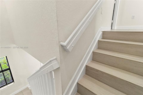 Adosado en venta en Hialeah, Florida, 3 dormitorios, 138.05 m2 № 2029577 - foto 21