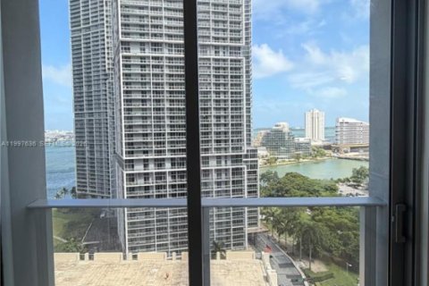 Condo in Miami, Florida, 1 bedroom  № 2064382 - photo 27