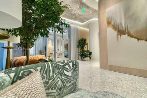 Condo in Miami, Florida, 1 bedroom  № 2064382 - photo 17