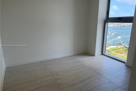 Condo in Miami, Florida, 1 bedroom  № 2064382 - photo 23