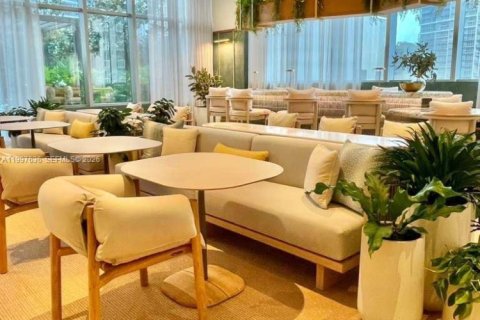 Condo in Miami, Florida, 1 bedroom  № 2064382 - photo 4