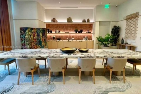 Condo in Miami, Florida, 1 bedroom  № 2064382 - photo 3