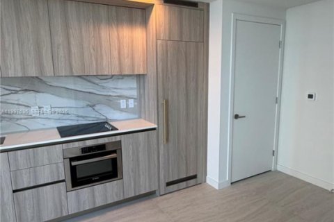 Condo in Miami, Florida, 1 bedroom  № 2064382 - photo 19