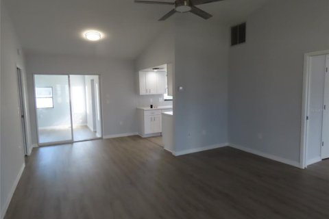 Villa ou maison à vendre à Venice, Floride: 2 chambres, 142.14 m2 № 1586398 - photo 6